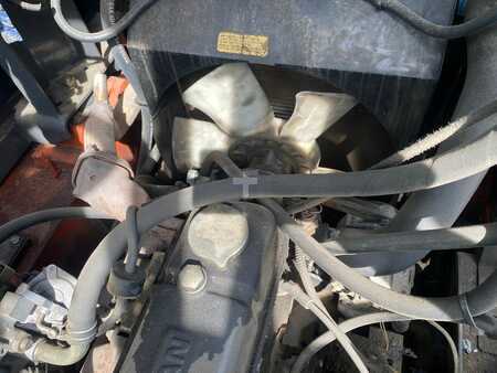 Treibgasstapler 2005  Nissan UD02A25PQ (10)