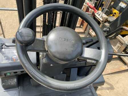 Treibgasstapler 2007  Nissan UD02A25PQ (6)