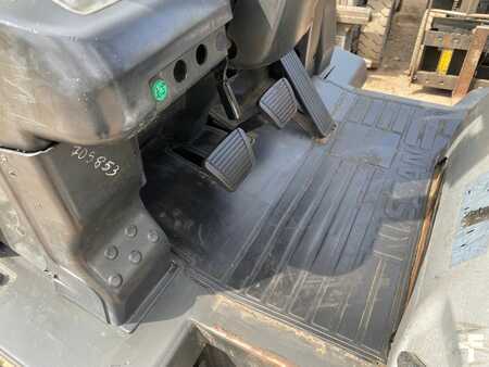 Treibgasstapler 2007  Nissan UD02A25PQ (9)