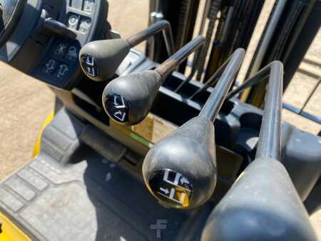 Carrelli elevatori diesel 2013  Yale GDP30VX (8)