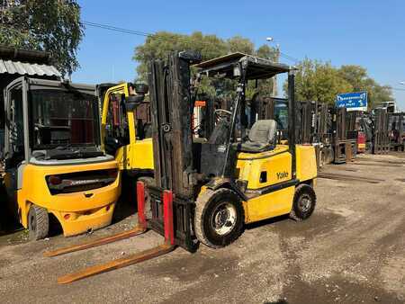 Dieselstapler 2002  Yale GDP30TF (1)