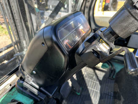 Diesel truck 2012  Mitsubishi FD70 (10)