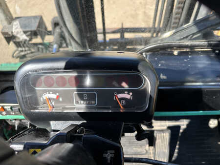 Diesel truck 2012  Mitsubishi FD70 (11)