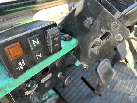 Diesel truck 2012  Mitsubishi FD70 (12)