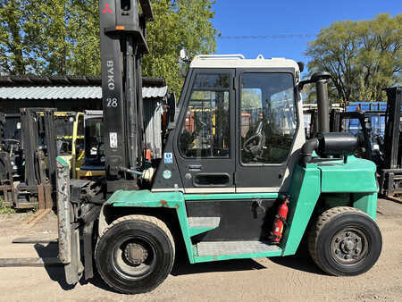 Diesel truck 2012  Mitsubishi FD70 (2)