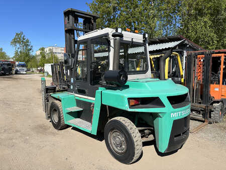 Diesel truck 2012  Mitsubishi FD70 (3)