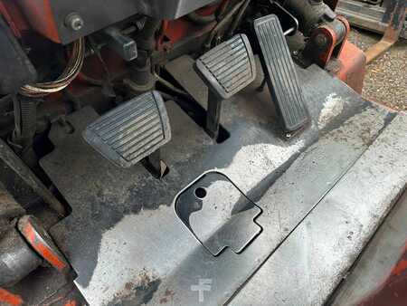 Treibgasstapler 1998  Nissan J01 (12)