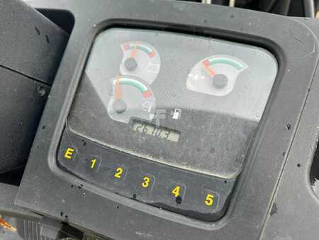 LPG VZV 2005  Yale GLP40LJ (7)