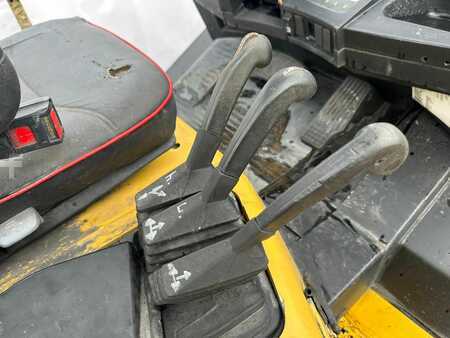 LPG VZV 2005  Yale GLP40LJ (8)