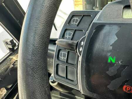 LPG VZV 2008  Yale GLP55VX (7)