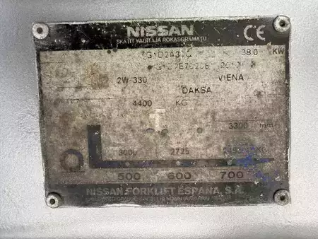 Diesel truck 2012  Nissan YG1D2A30Q (9)