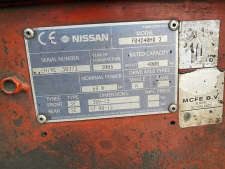 Diesel gaffeltruck 2006  Nissan F04D40HQ2 (8)