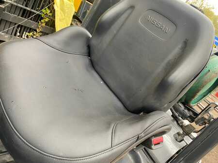 Carrello elevatore a gas 2011  Nissan EBT-P1F1 (7)