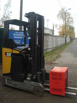 Carretilla retráctil 2007  CAT Lift Trucks NR14N (2)