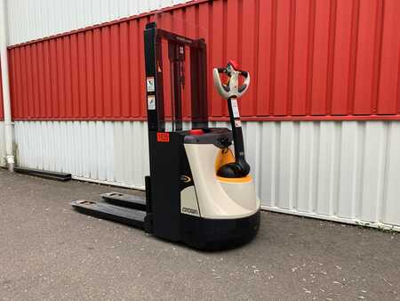 Pallet Stackers 2021  Crown DS3040 (7)
