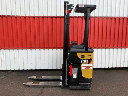 Stackers Stand-on 2012  CAT Lift Trucks NSR (1)
