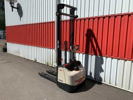 Pallet Stackers 2022  Crown WF (3)