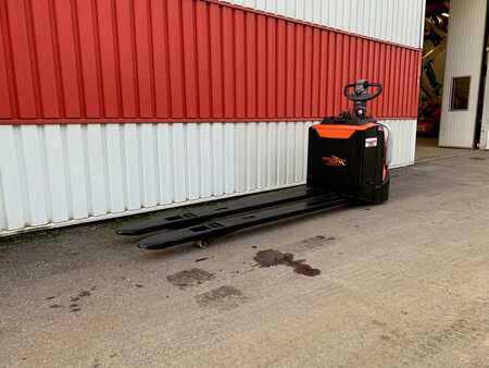 Pallet Stackers 2016  BT LPE200 (4) 