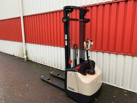 Pallet Stackers 2022  Crown WF3000 (3)