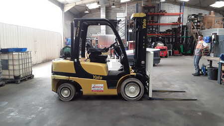 Empilhador a gás  Yale GLP35VX (4)