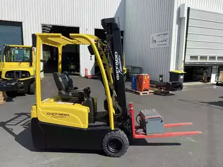 Eléctrico - 3 rodas 2017  Hyster J1.6 XNT MWB (1)