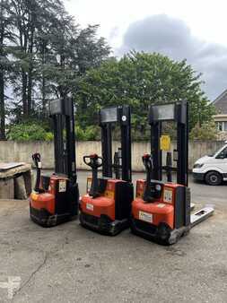 Pallet Stackers 2013  Toyota swe140 (1)