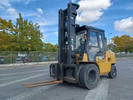 Chariot 4 roues électrique 2007  CAT Lift Trucks GP45K2 (1)