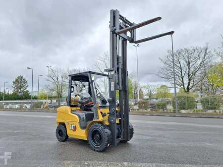 Chariot 4 roues électrique 2015  CAT Lift Trucks GP35 NTD (12)