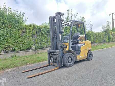 Elektro čtyřkolový VZV 2011  CAT Lift Trucks GP25N (1)