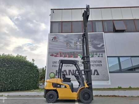 Eléctrico - 4 rodas 2013  CAT Lift Trucks GP30NTD (12)