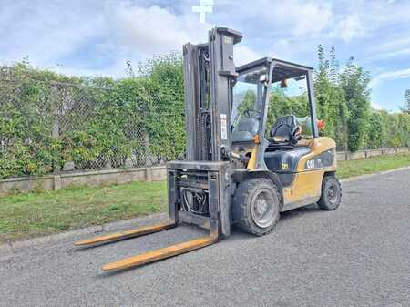 Elektro čtyřkolový VZV 2018  CAT Lift Trucks GP30NTD (1)