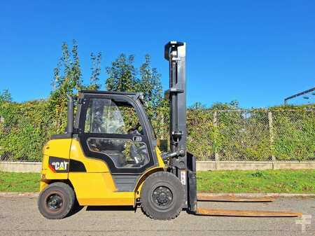 Eléctrica de 4 ruedas 2019  CAT Lift Trucks DP40 NT (1)