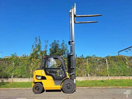 Eléctrica de 4 ruedas 2019  CAT Lift Trucks DP40 NT (10)