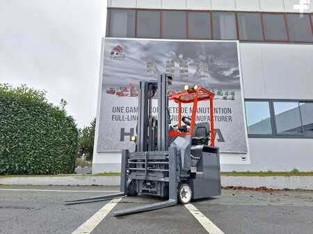 Carretilla de 4 vías 2012  Combilift C2500CBE (1)