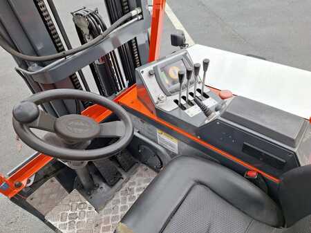 Carretilla de 4 vías 2012  Combilift C2500CBE (15)