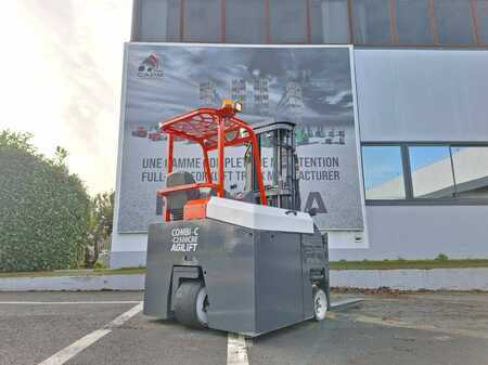 Carretilla de 4 vías 2012  Combilift C2500CBE (2)