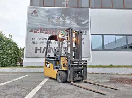 3-wiel elektrische heftrucks 2010  CAT Lift Trucks EP16NT (1)