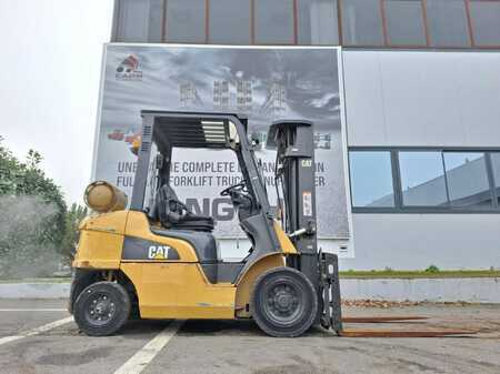 Carrelli elettrici 4 ruote 2015  CAT Lift Trucks GP25N (6)