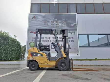 Carrelli elettrici 4 ruote 2017  CAT Lift Trucks GP18N (5)