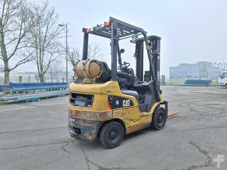 Carrelli elettrici 4 ruote 2017  CAT Lift Trucks GP18N (20)