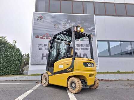 Carrelli elettrici 3 ruote 2013  Yale ERP25VL (5)