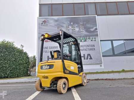 Carrelli elettrici 3 ruote 2013  Yale ERP25VL (6)