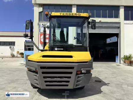 Terminálový traktor 2017  Terberg RT223 (3)