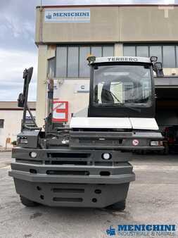 Tracteurs à bagages 2006  Terberg RT382 (1)