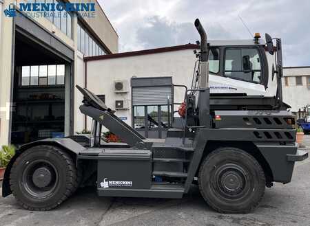 Terminál traktor 2006  Terberg RT382 (5)