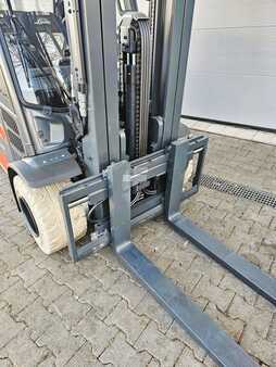 Carrelli elettrici 4 ruote 2024  Linde E35L (10)
