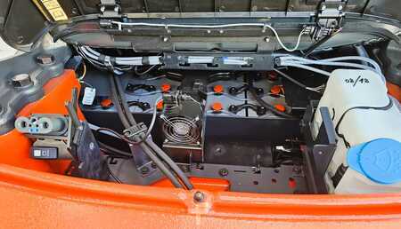 Carrelli elettrici 4 ruote 2024  Linde E35L (6)