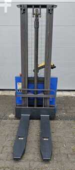 Hochhubwagen 1999  Armanni Master Light 105/29 (5)