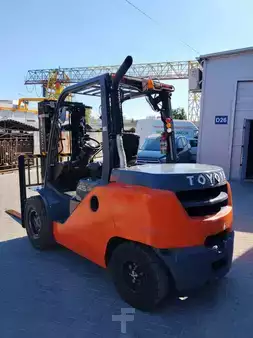 Diesel Forklifts 2022  Toyota 8FD45N (3)