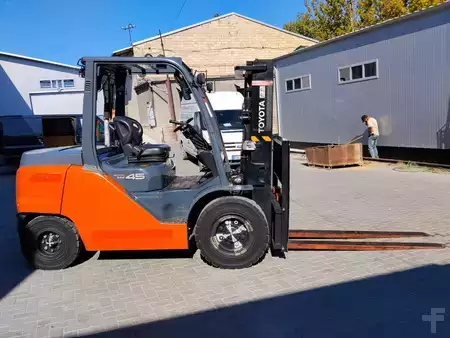 Diesel Forklifts 2022  Toyota 8FD45N (7)